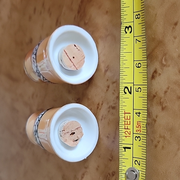 Vintage Salt and Pepper Shakers Lusterware - Picture 4 of 8